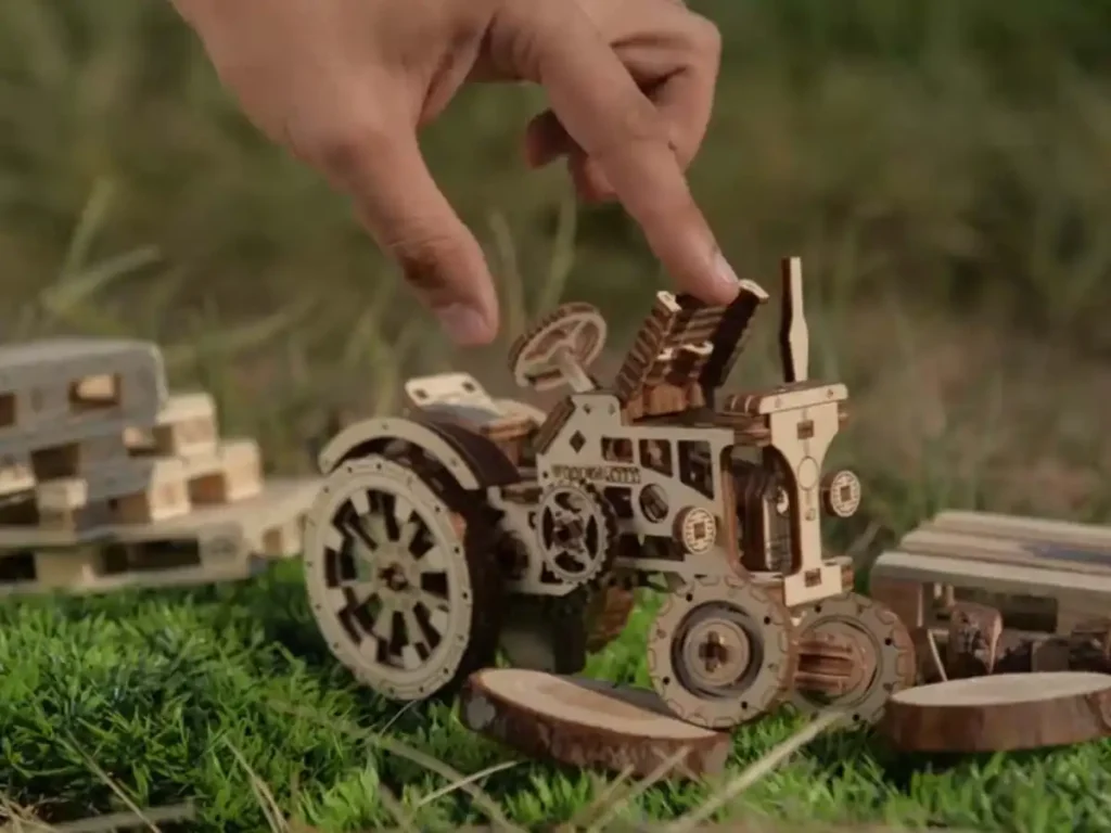 Puzzle drewniane 3D - Traktor opis-3